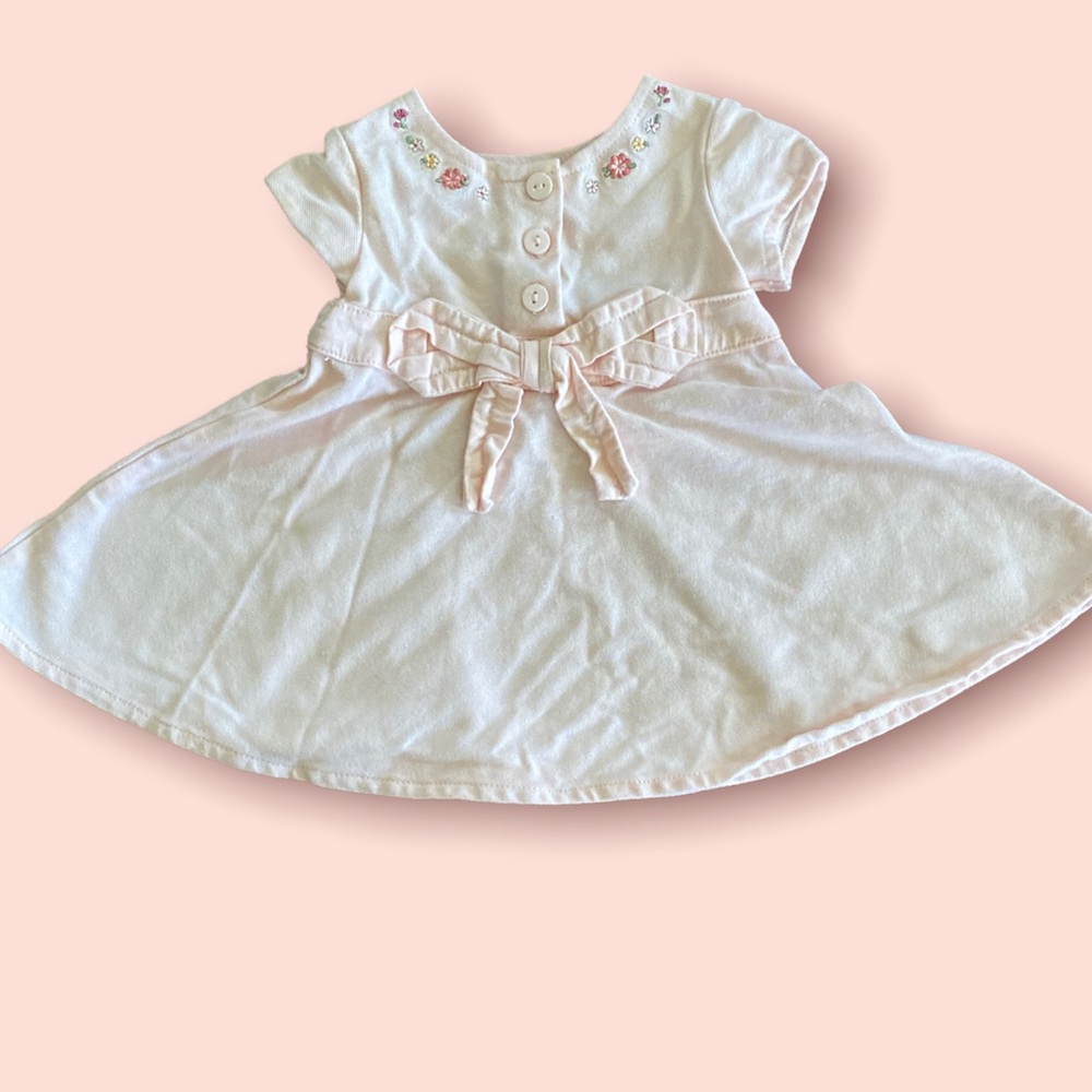 First Impressions Baby pink Dress with bow and embroidered flowers (0-3 Months)